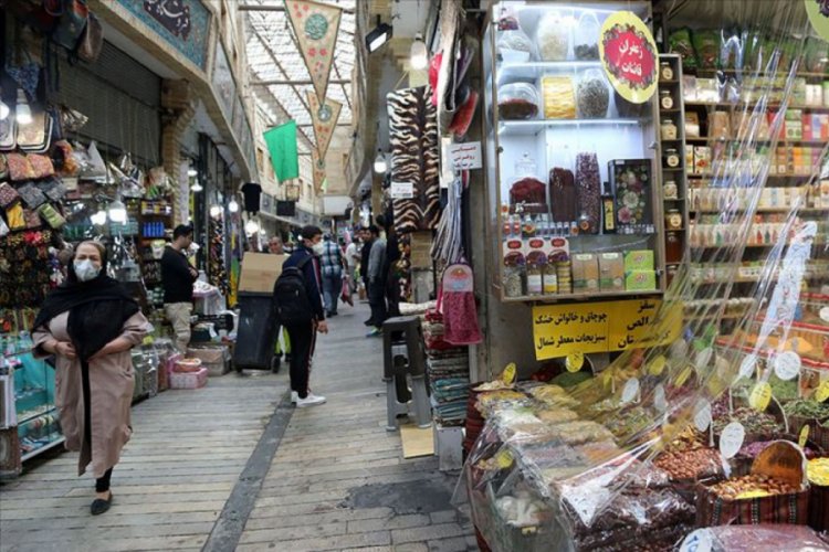 İran ekonomisi ABD yaptırımları ve koronavir&uuml;s kıskacında