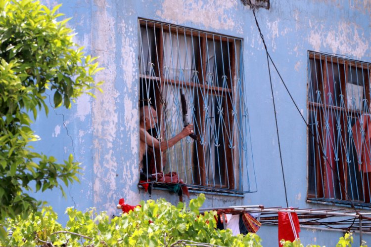 'Komando dede' polise zor anlar yaşattı