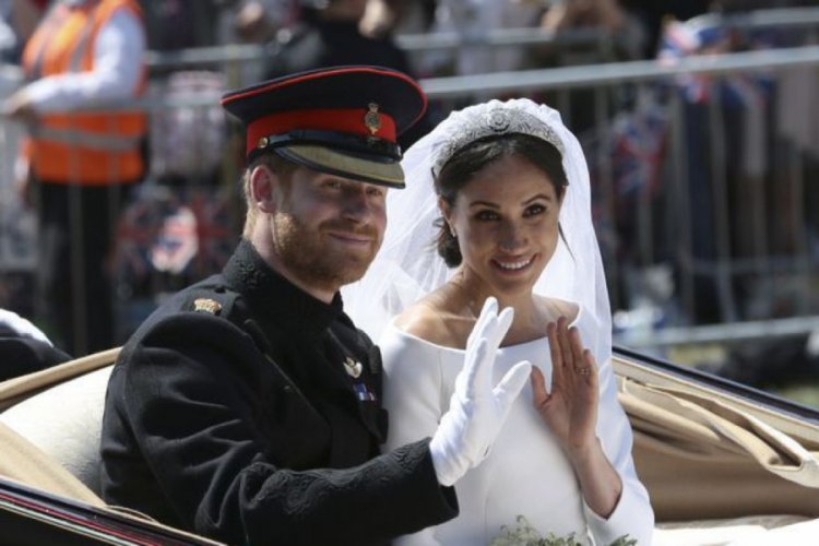 Prens Harry ve Meghan Markle'ı anlatan kitap &ccedil;ıkmadan satış rekoru kırdı