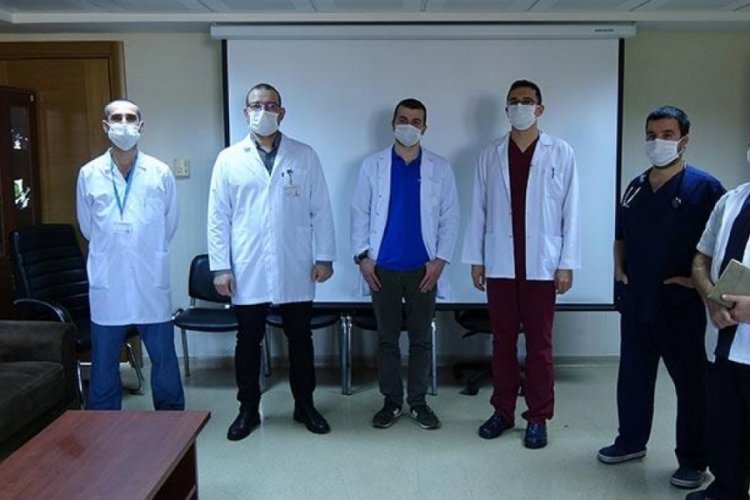 Corona'yı yenen 4 doktor, imm&uuml;n plazma bağışladı!