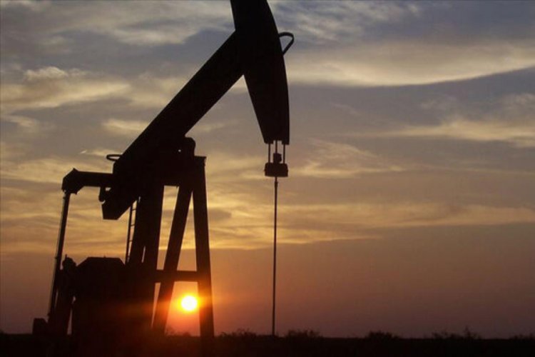 "Petrol fiyatları yeniden 100 dolara &ccedil;ıkacak"