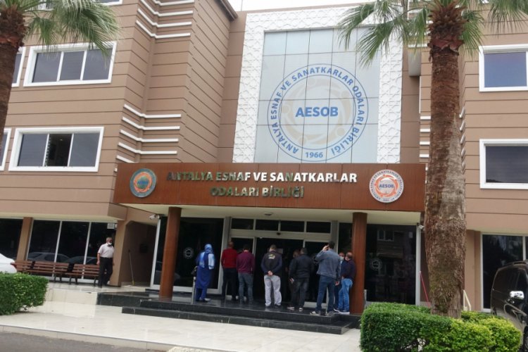 Antalya Esnaf Odaları binasında bomba olduğu ihbarı asılsız &ccedil;ıktı
