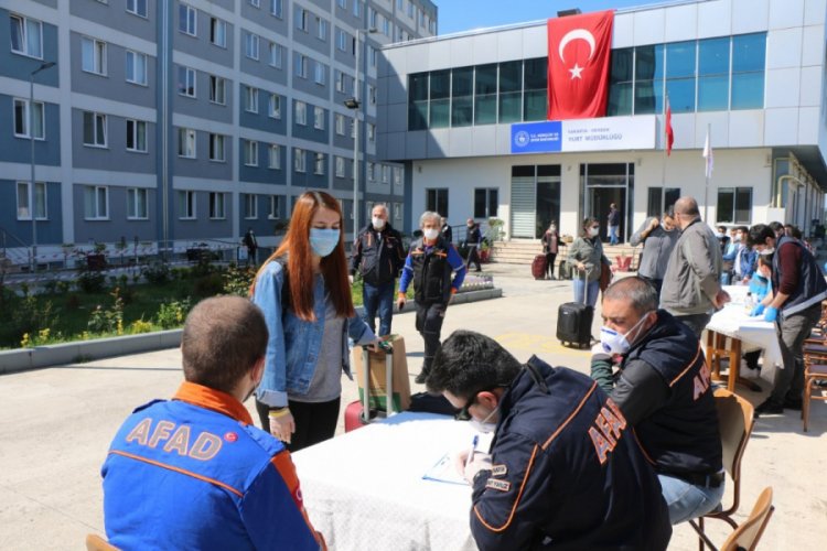 Karantina s&uuml;releri dolan 655 kişi evlerine uğurlandı