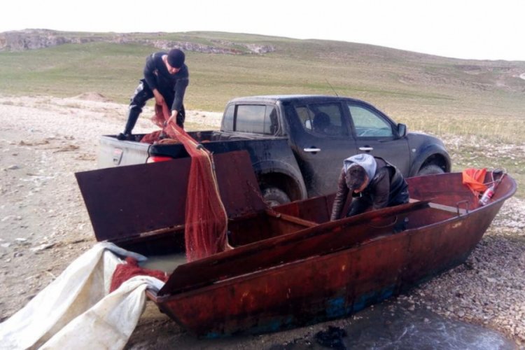 Van'da avlanması yasak olan 1 ton 200 kilo inci kefali ele ge&ccedil;irildi