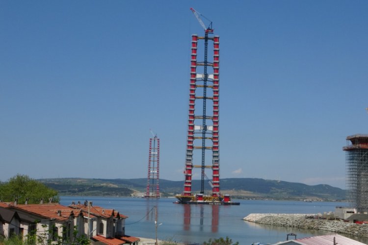 1915 &Ccedil;anakkale K&ouml;pr&uuml;s&uuml; kuleleri 294 metreye ulaştı