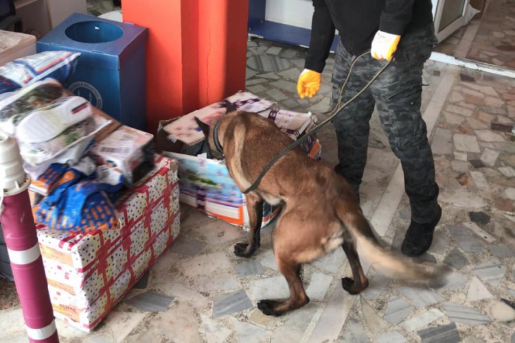 Kargo ile g&ouml;nderilen yardım kolisinden eroin &ccedil;ıktı