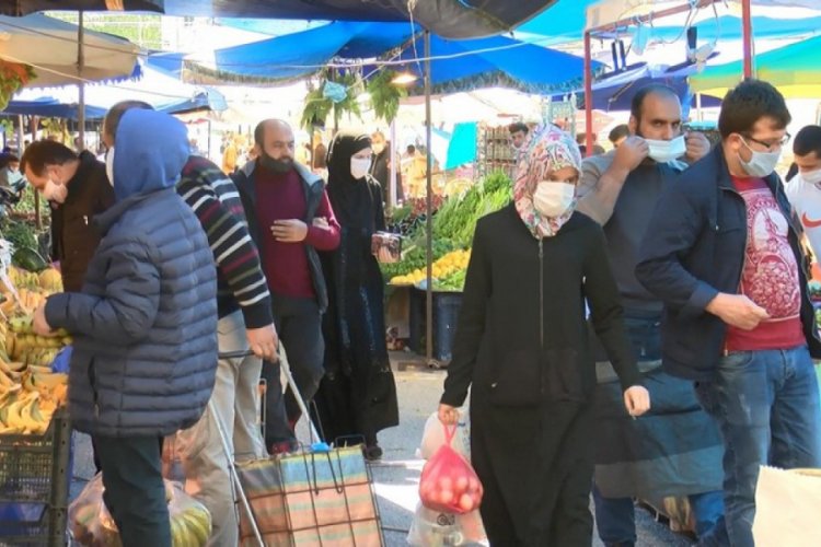 Bursa'da yasak &ouml;ncesi pazar ve kasaplarda yoğunluk