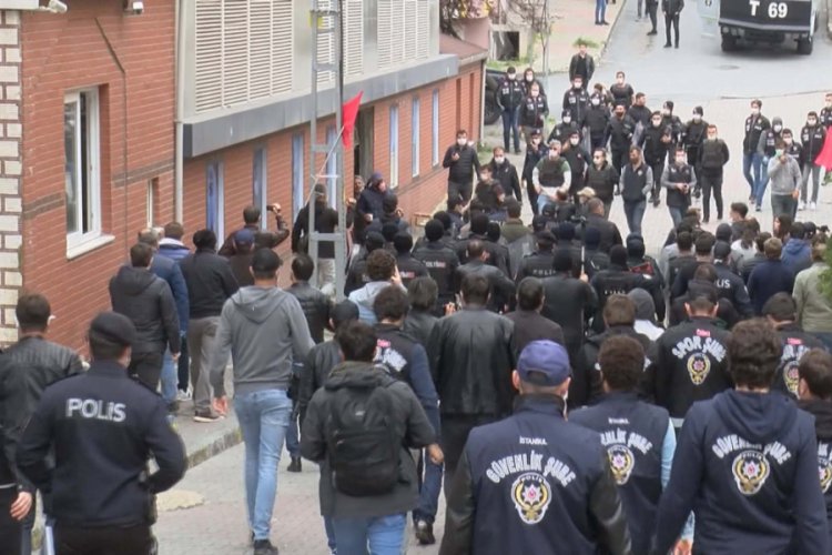 Grup Yorum &uuml;yesi İbrahim G&ouml;k&ccedil;ek'in cenazesinde gerginlik