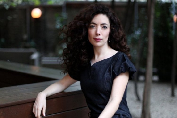 Akasya Asılt&uuml;rkmen: "İ&ccedil;imde beliren o tuhaf his 'dikkat et buna' diyordu"