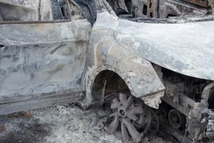 Yanan otomobildeki cesedin sırrını barut izi &ccedil;&ouml;zecek!