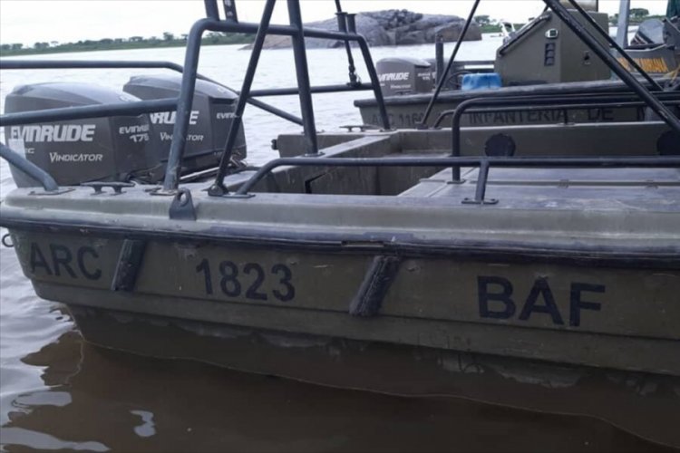 Venezuela'da, Kolombiya Deniz Kuvvetleri semboll&uuml; 3 savaş botu ele ge&ccedil;irildi