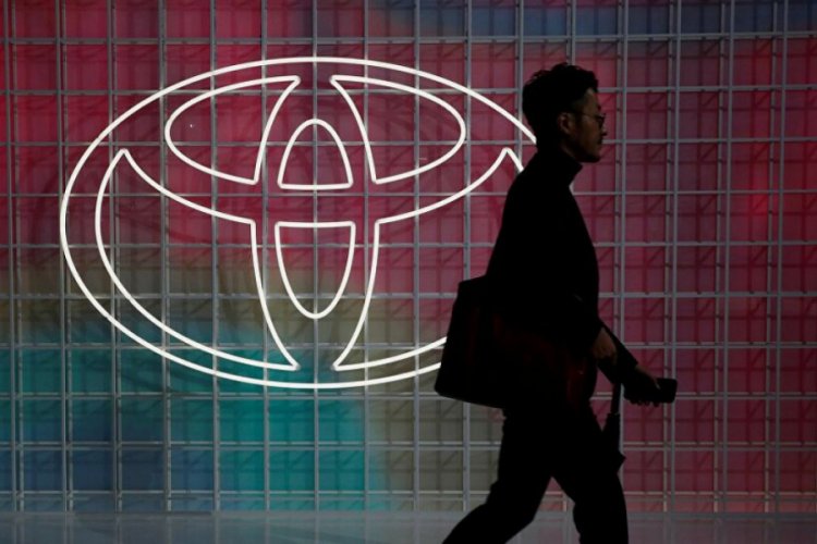 Toyota, T&uuml;rkiye ve İngiltere'deki fabrikalarını yeniden faaliyete ge&ccedil;irecek