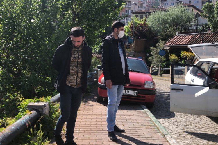 Bursa'da iki gencin yaptıkları 'yok artık' dedirtti!