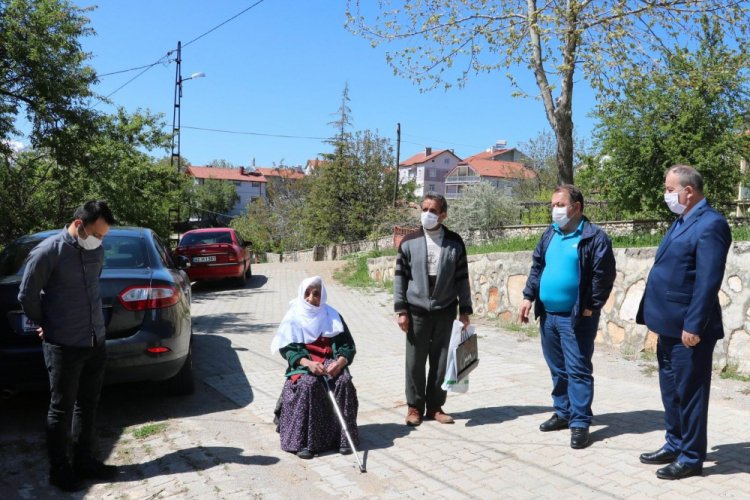 Konya'da şehit anneleri ve asırlık &ccedil;ınlarlar unutulmadı