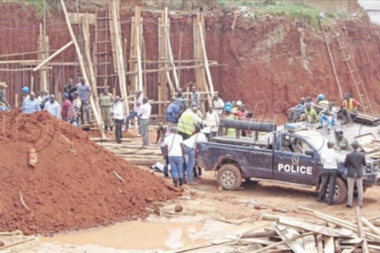 Uganda'da inşaat halindeki 3 katlı bina &ccedil;&ouml;kt&uuml;