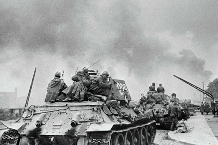 "Berlin'i kimin kurtardığı unutulmamalı"