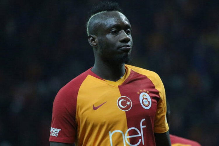 Galatasaray'ın golc&uuml;s&uuml; Mbaye Diagne'ye ek s&uuml;re!