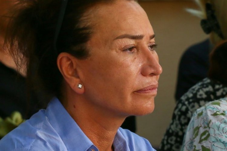 Demet Akbağ: Sahneye &ccedil;ıkmadan &ouml;nce onun fotoğrafını &ouml;perim