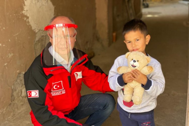 T&uuml;rk Kızılay Bursa Şubesi &ccedil;ocukları unutmadı