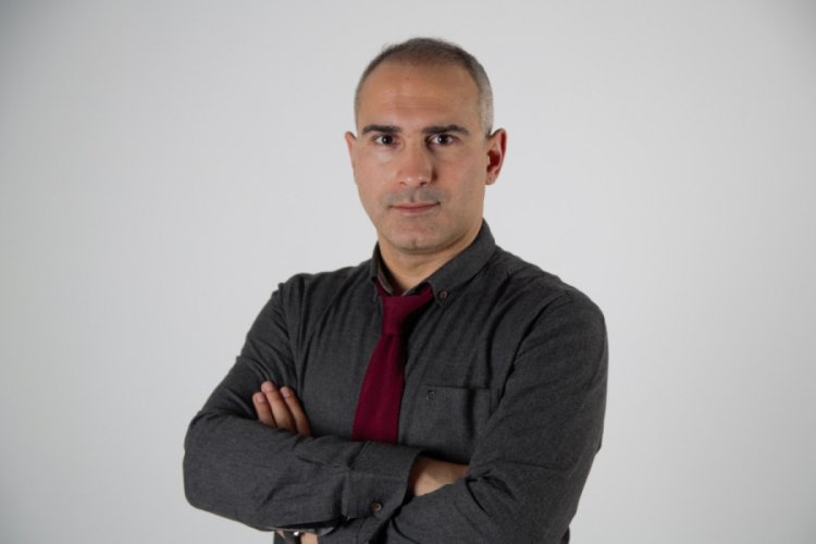 "Koronavir&uuml;s&uuml;n psikolojik sonu&ccedil;ları &ccedil;ocuklardan &ccedil;ok yetişkinleri etkiliyor"