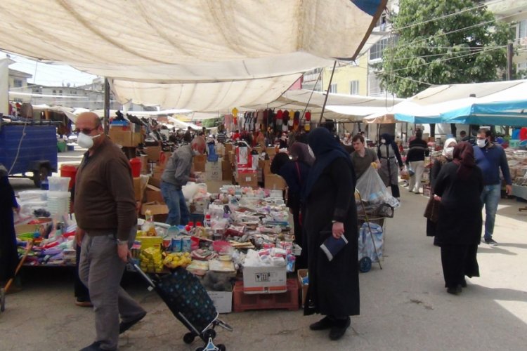 Bursa'da yasak kalktı pazar yerlerinde yoğunluk arttı