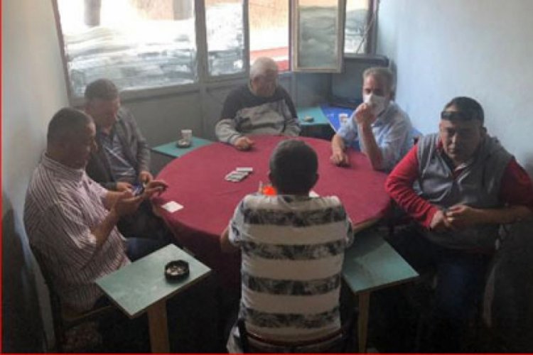 Kumar oynarken yakalandılar
