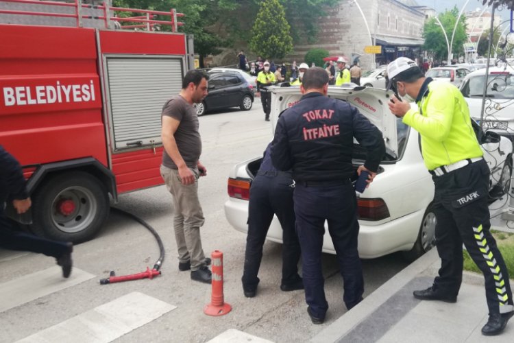 LPG'li ara&ccedil;ta gaz sızıntısı paniği