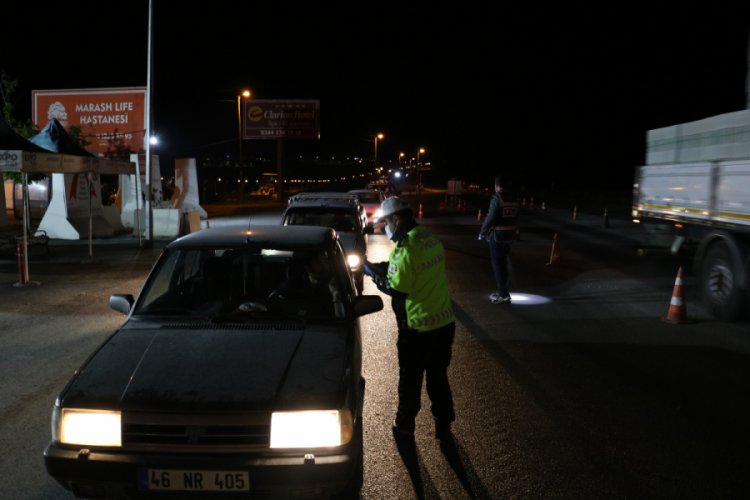 Kahramanmaraş'da  polis noktalarında ara&ccedil; yoğunluğu oluştu