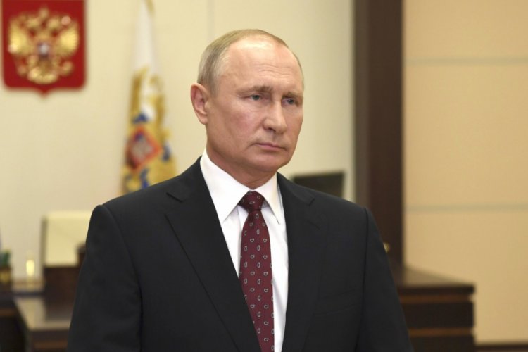 Putin: Rusya'da &uuml;cretli izin bitiyor, &ccedil;alışanlar işe d&ouml;n&uuml;yor