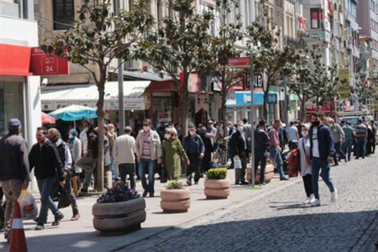 Balıkesir'de sokağa maskesiz &ccedil;ıkmak yasaklandı