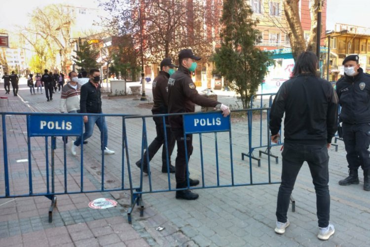 K&uuml;tahya'da 1 mahalle ve 4 sokak karantinaya alındı