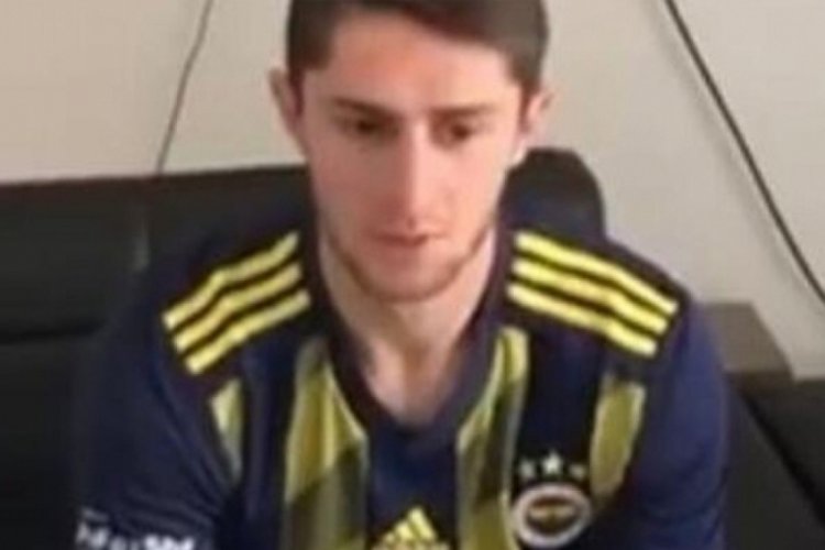 Fenerbah&ccedil;e'nin yeni transferi İsmail Y&uuml;ksek formayı giydi!