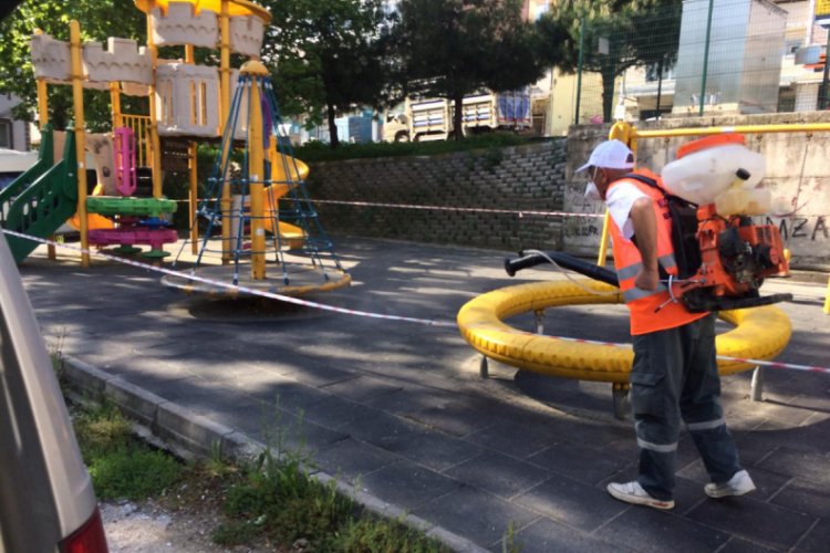 Bursa Mustafakemalpaşa'da oyun parkları çocuklar için dezenfekte edildi