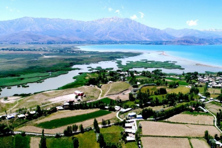 'Kesin korunacak hassas alan' ilan edilen D&ouml;neme&ccedil; Sazlıkları havadan g&ouml;r&uuml;nt&uuml;lendi