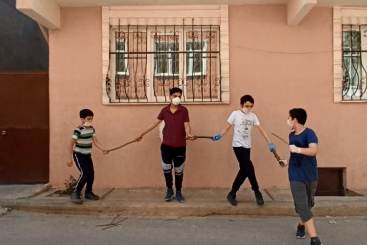 Bursa'da &ccedil;ocuk oyunlarına sosyal mesafe engeli
