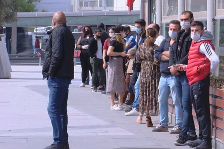 11 Mayıs'ta a&ccedil;ılan AVM'lere iki g&uuml;nde 2 milyon 300 bin kişi gitti