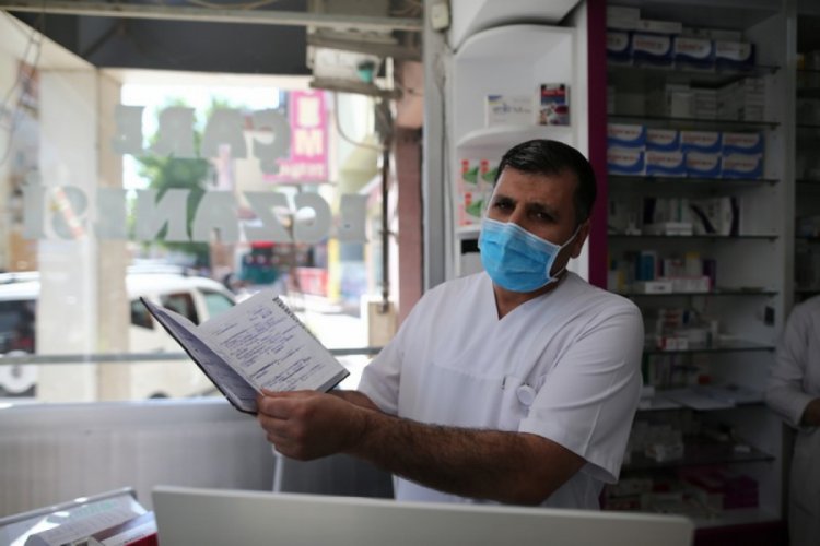 Bursa'da hastaların eczanelere olan 30 bin liralık borcunu &ouml;dedi