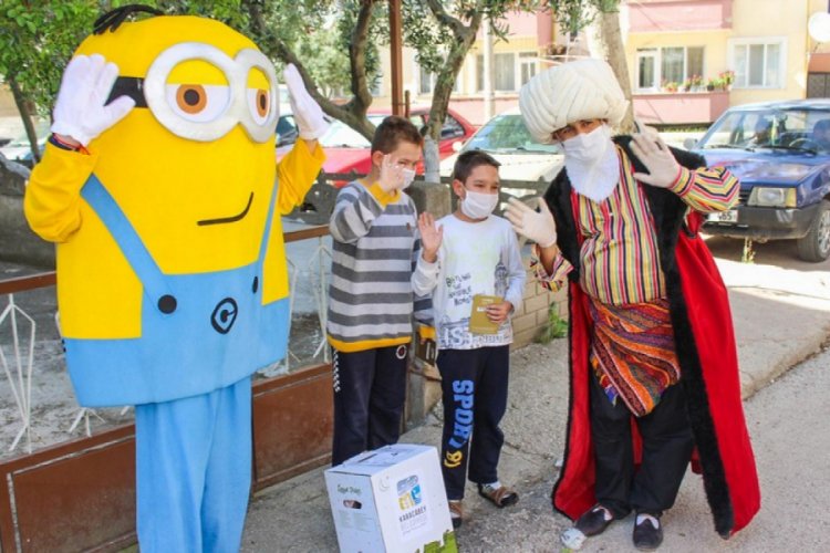 Bursa Karacabey Belediyesi'nden çocuklara moral ziyareti