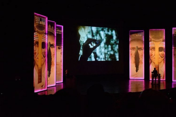 İstanbul Film Festivali, 15 filmlik se&ccedil;kiyi &ccedil;evrimi&ccedil;i g&ouml;sterime a&ccedil;ıyor