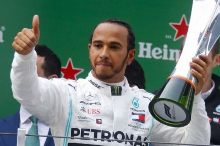 Lewis Hamilton, Birleşik Krallık'ın en zengin sporcusu oldu