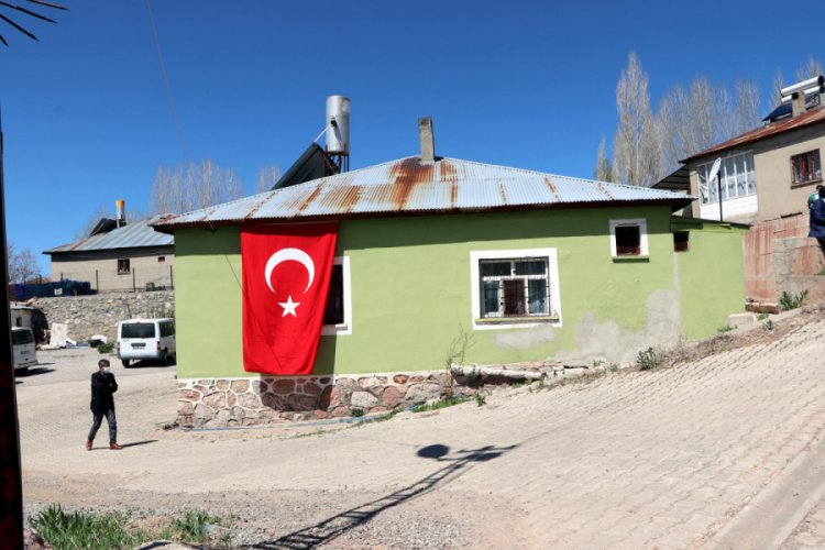 PKK, Şehit Demir'i Vefa grubunda yer aldığı i&ccedil;in tehdit etmiş