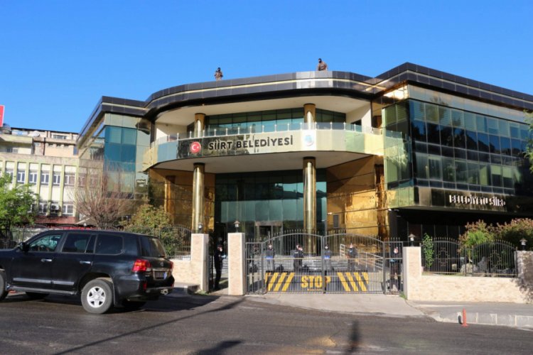 İ&ccedil;işleri Bakanlığı'ndan g&ouml;revden uzaklaştırma a&ccedil;ıklaması