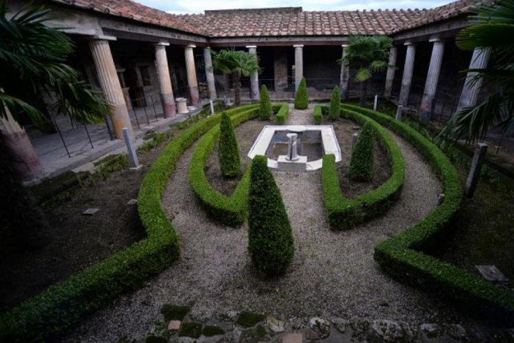 Covid-19 nedeniyle kapatılan Pompeii kapılarını yeniden a&ccedil;ıyor