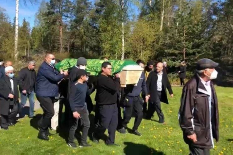 İsve&ccedil;'te korona vir&uuml;sten hayatını kaybeden t&uuml;rk vatandaşı toprağa verildi