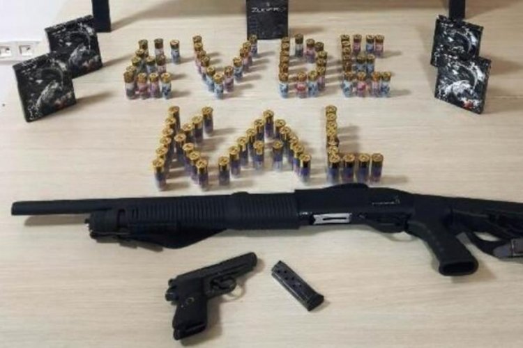 Bitlis'te silah ka&ccedil;ak&ccedil;ılarına operasyon