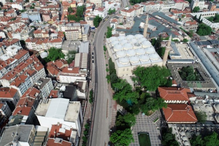 Bursa'da yasağın ilk g&uuml;n&uuml; cadde ve meydanlar boş kaldı