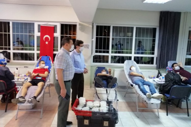 Bursa'da kan bağışı &ccedil;ağrısına b&uuml;y&uuml;k destek
