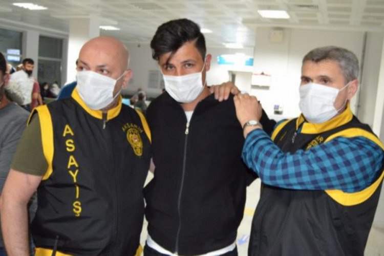 Eşini &ccedil;ocuklarının g&ouml;z&uuml; &ouml;n&uuml;nde &ouml;ld&uuml;ren adam tutuklandı