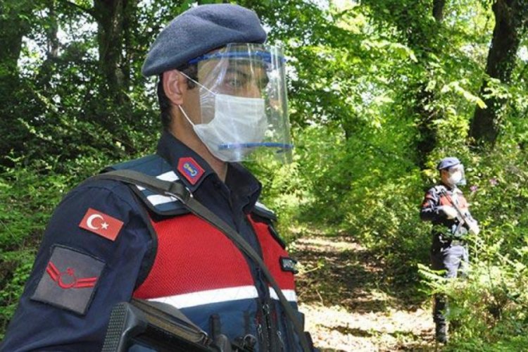 Sahte belgeyle geldiler! Bir kişinin corona testi pozitif &ccedil;ıktı