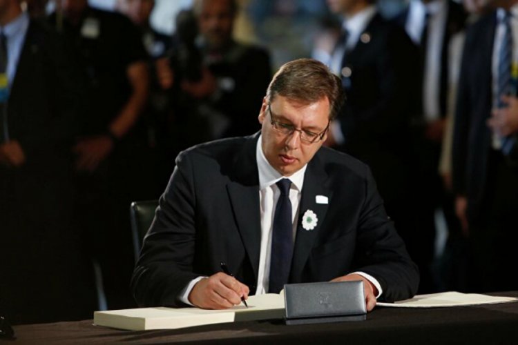Sırbistan Cumhurbaşkanı Vucic'ten 'online miting'